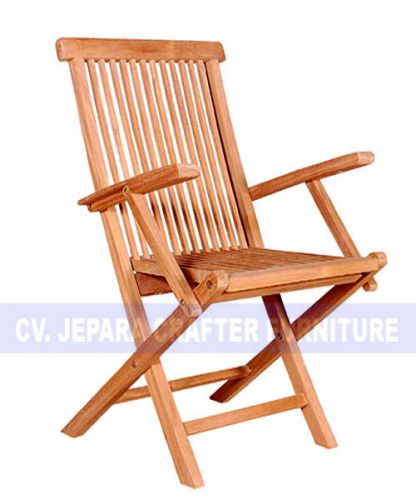 CLASSC FOLDING ARMCHAIRS